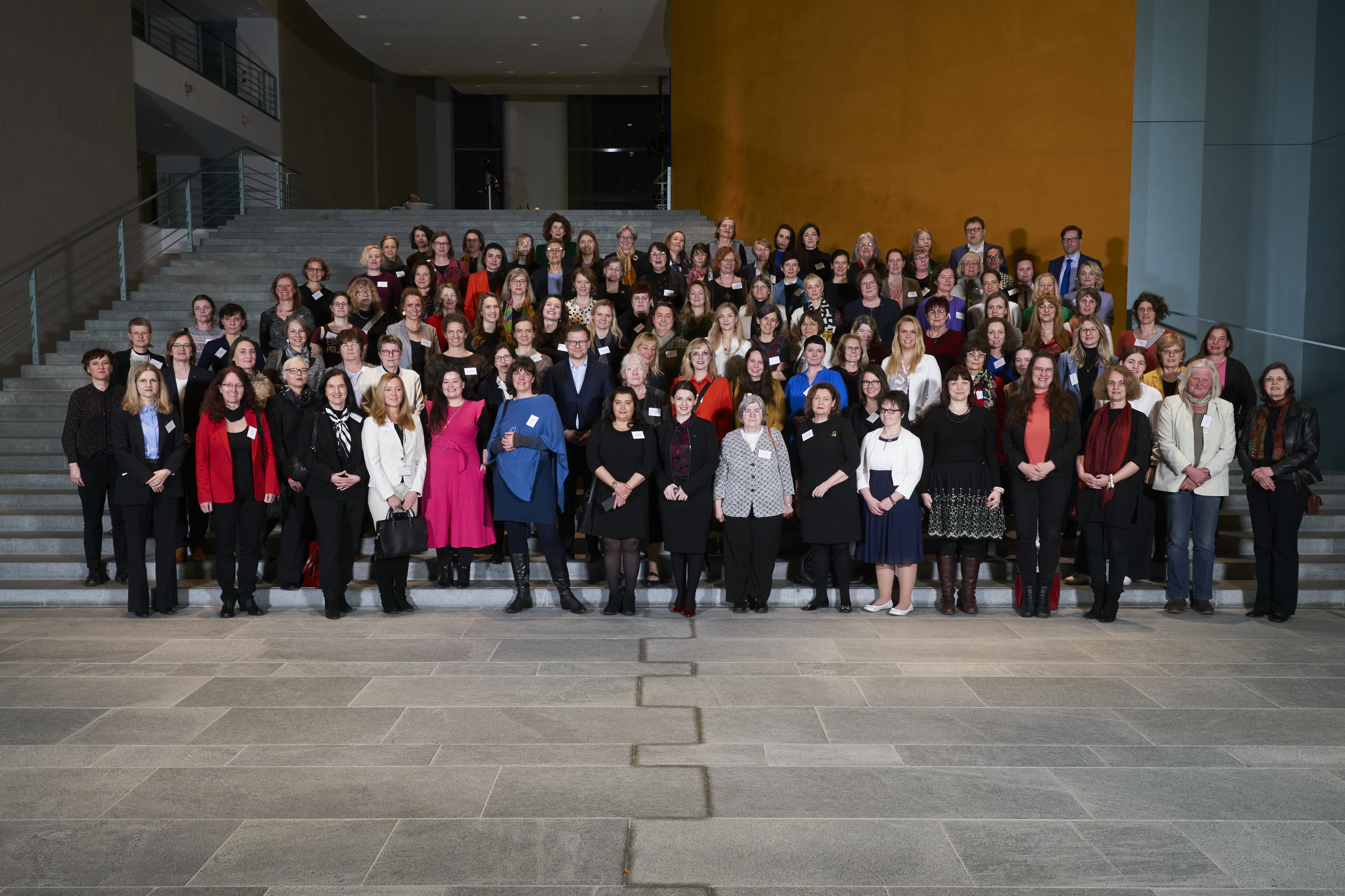 Frauen gestalten Ostdeutschland. Frauen gestalten Transformation. 